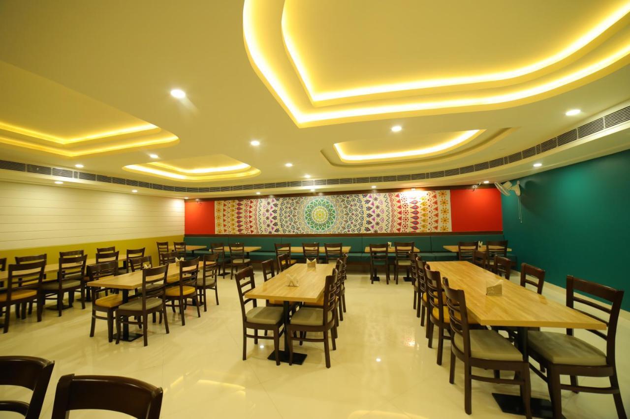 Hotel Vijay & Convention Hall 3*