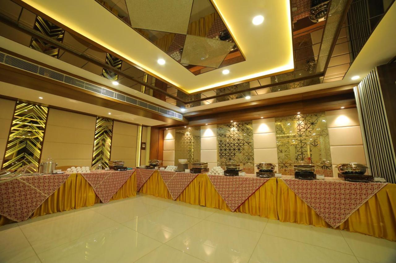 Vijay & Convention Hall Hotel 3*
