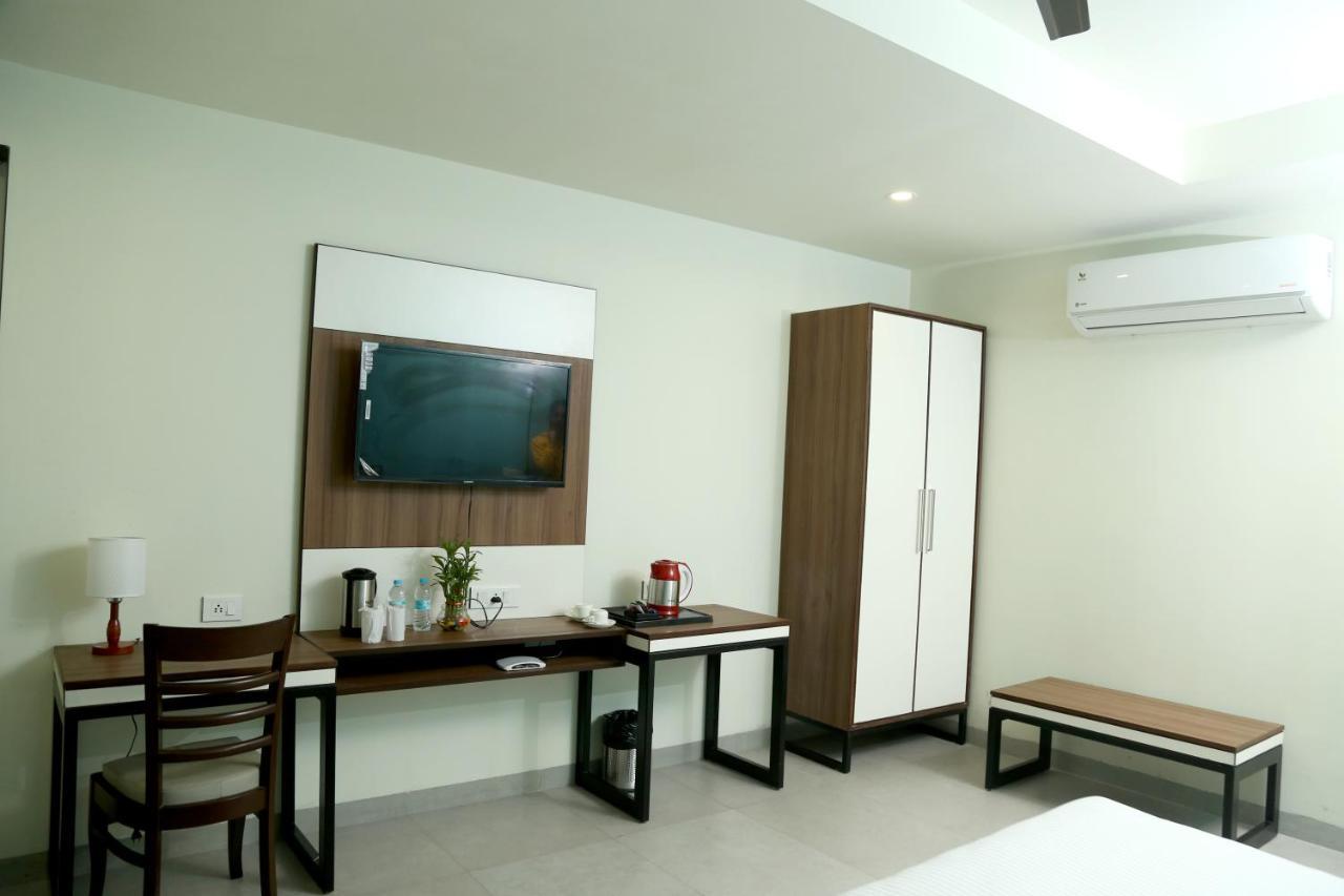 Vijay & Convention Hall Hotel 3*